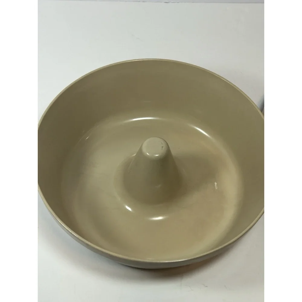 Anchor Hocking Microware Tan Bundt Pan and 6 Cup‎ Muffin Egg Poacher PM459 PM447